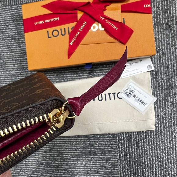 LOUIS VUITTON MONOGRAM CLEMENCE WALLET ZIP AROUND LONG FUCHSIA - Picture 13 of 13
